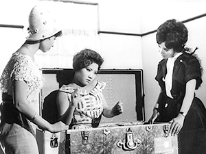 『お姐ちゃん罷り通る』写真