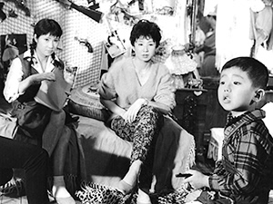 『ベビーギャングとお姐ちゃん』写真