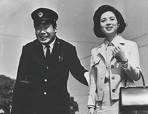 『喜劇 団体列車』写真