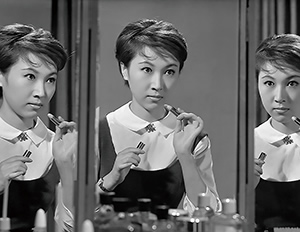 『明日への盛装』写真