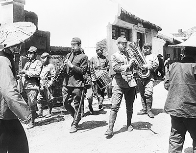 『戦場にながれる歌』写真